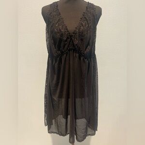 Elegant Black Lace Nightgown